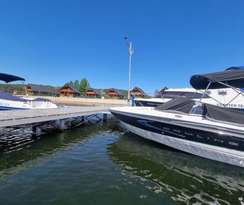 Farma wolnej chwili - slipowanie łodzi